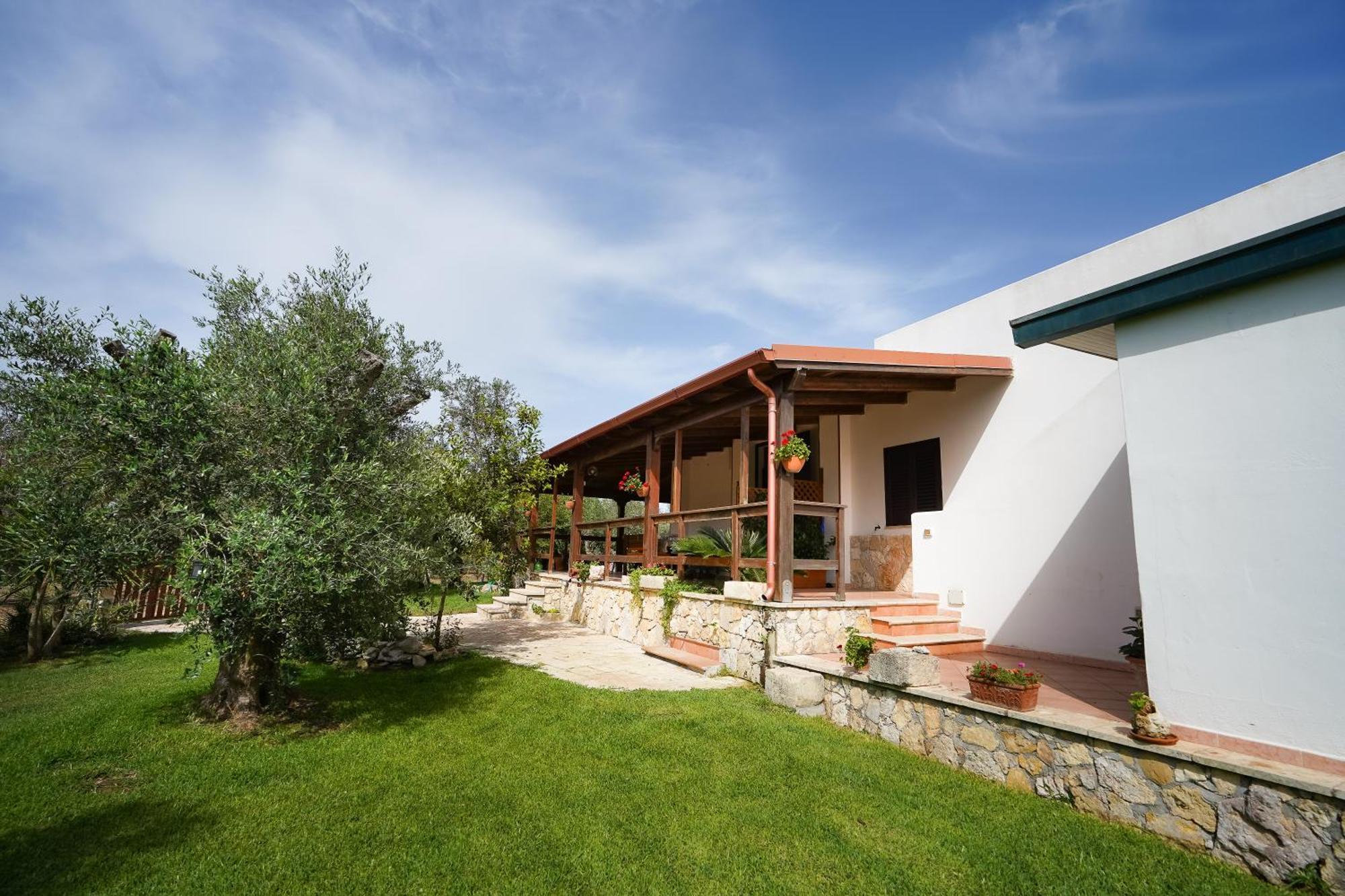 Casa Vacanza Russo Fernando Alimini Exteriér fotografie